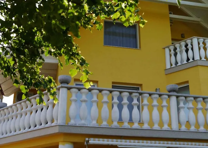 In - Balaton 27597 Alsópáhok